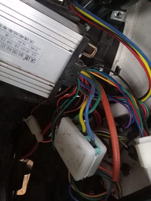 reparații trotinete electrice