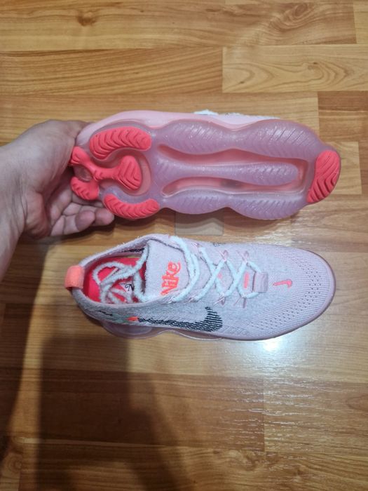 Adidași Vapormax Scorpion nou