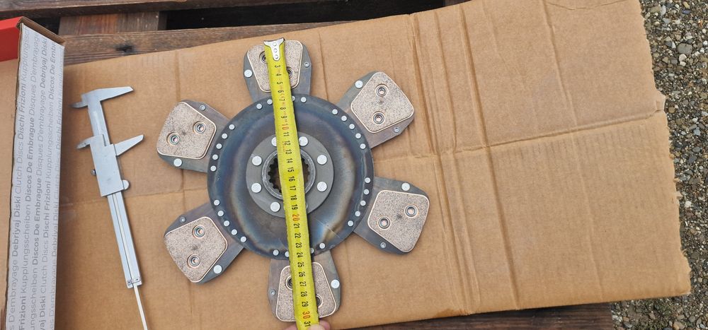 Disc ambreiaj tractor fiat 880 serie 90 
A100SDT, A110, A110SDT, A90SD