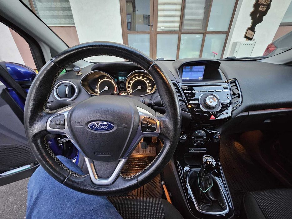 Ford Fiesta Mk VI TITANIUM