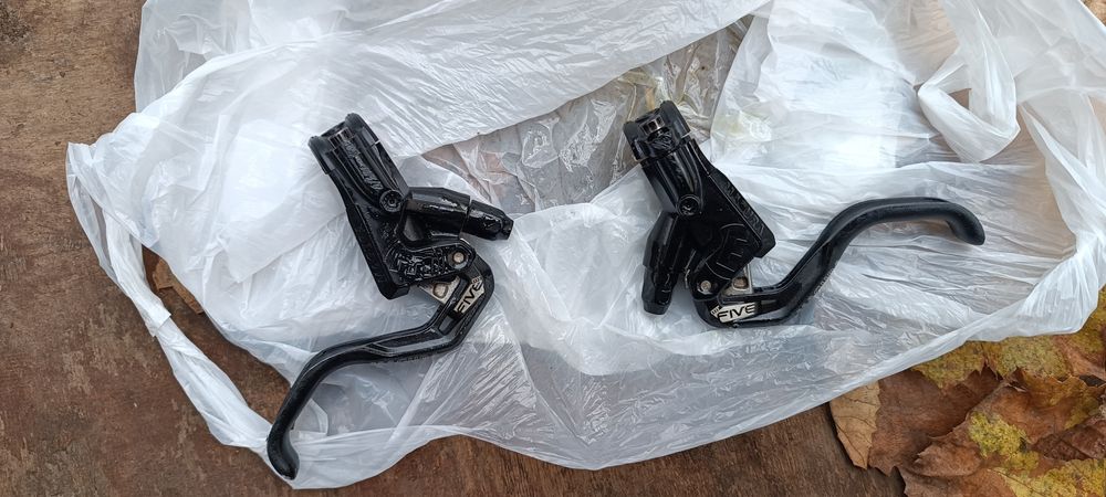 Vând frâne Măgura MT5