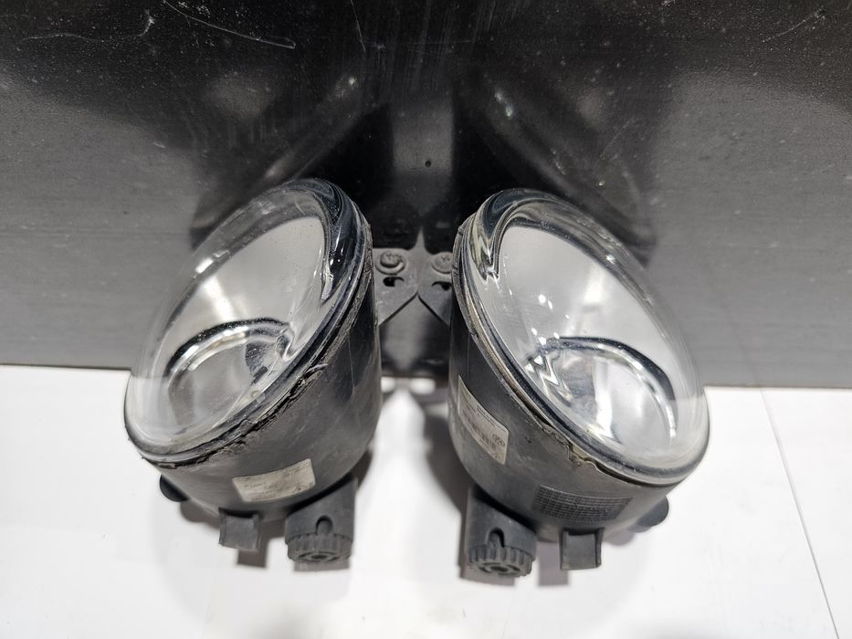 Proiector ceata stanga original Volkswagen Phaeton 

Stare buna

Cod o