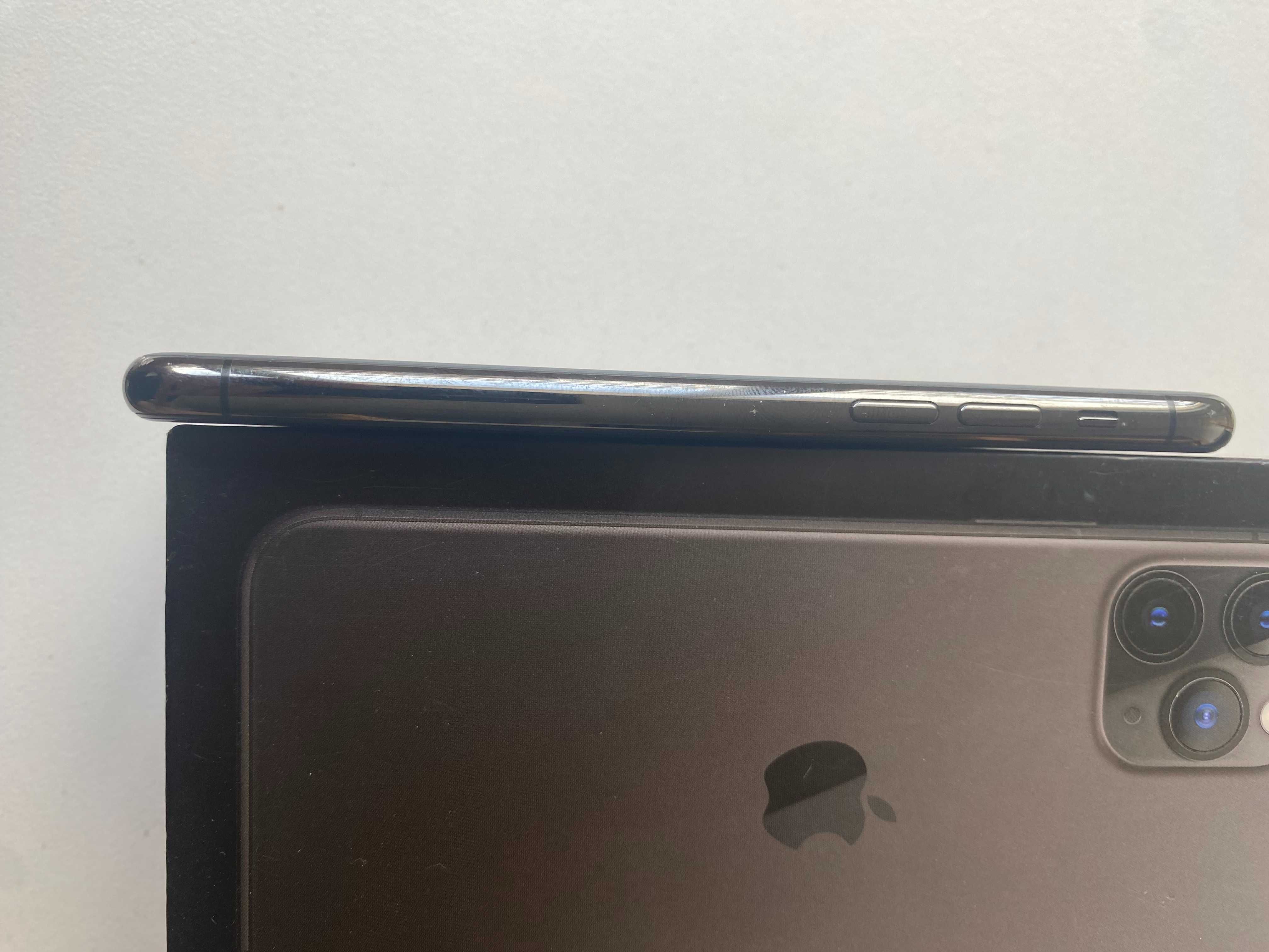 iPhone 11 PRO 100% Като НОВИ