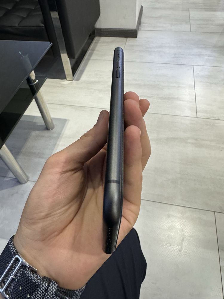 iPhone 11 64 gb black