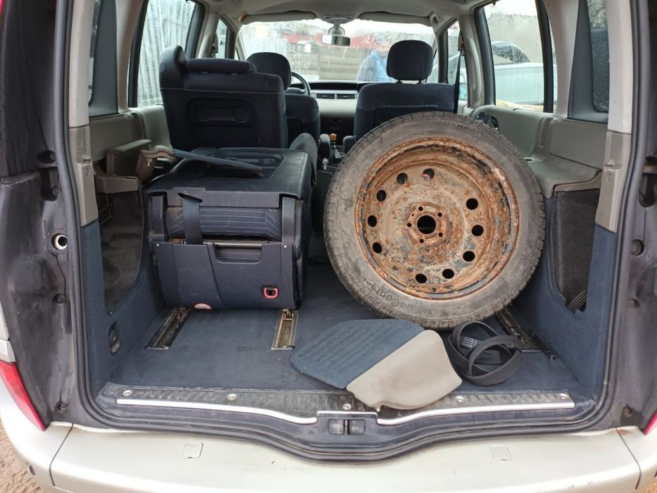 Dezmembrari  Renault ESPACE Mk 4  2002  > 0000 1.9 dCi (JK0U) Motorina