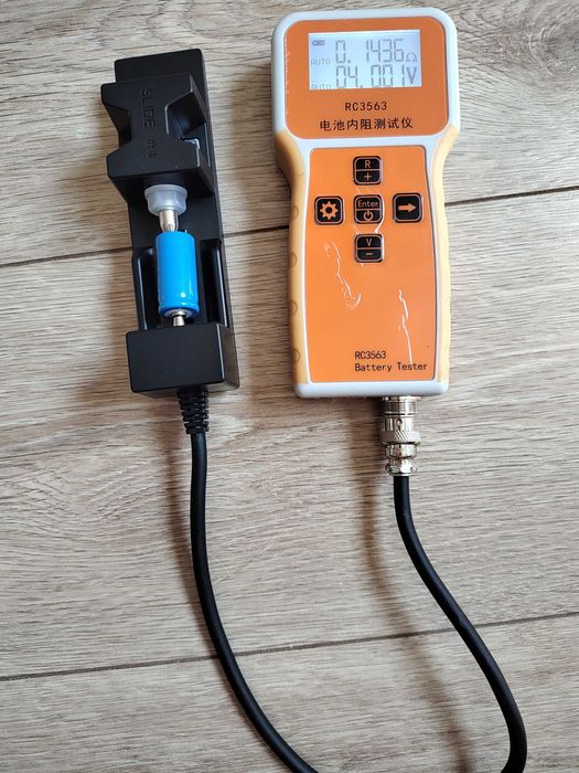 Tester pentru celule Li-Ion, LiFePO4, baterii cu Pb