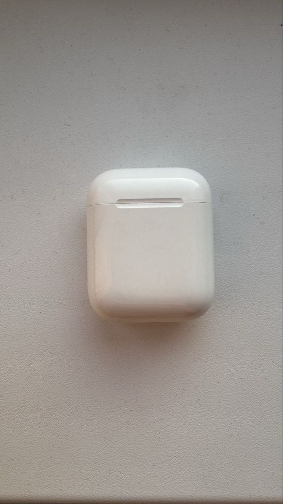 Airpods оригинал коробка нет.