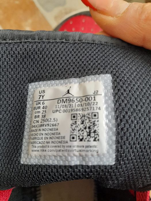 Vand adidasi air jordan