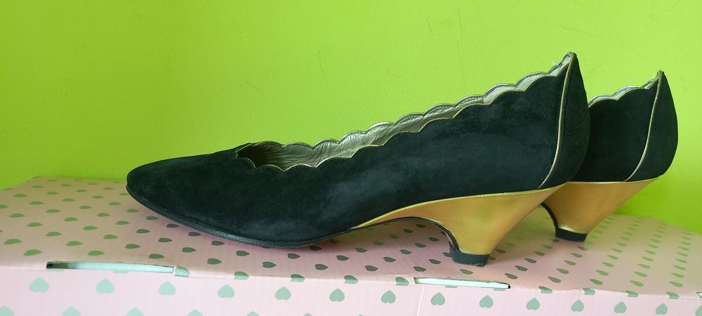 Дамски обувки от естествена кожа