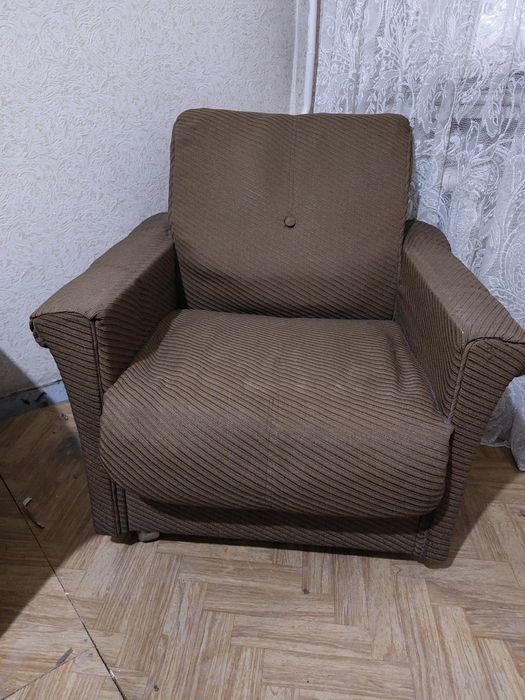 Диван и два кресла