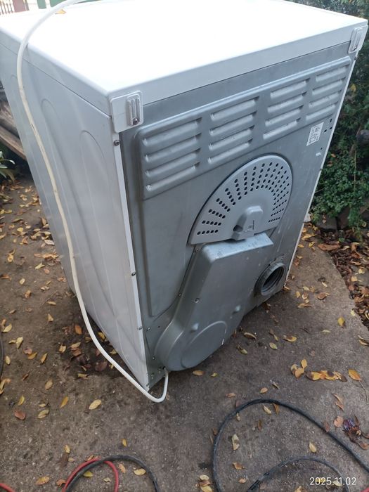 Продавам Сушилня Indesit вентилационна