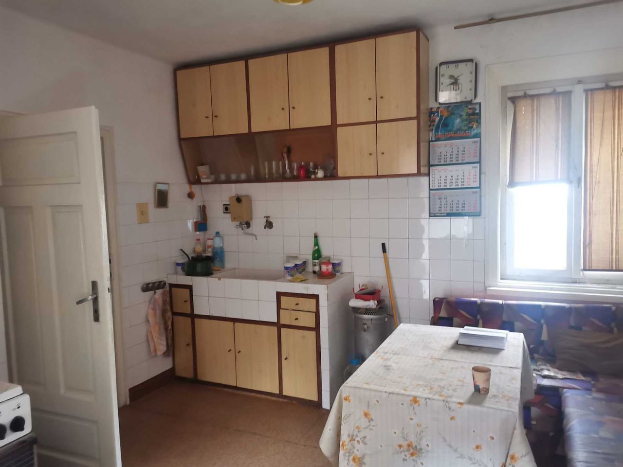Продава се Етаж от къща в Асеновград - 80 кв.м за 1250 €/кв.м - Снимка #15