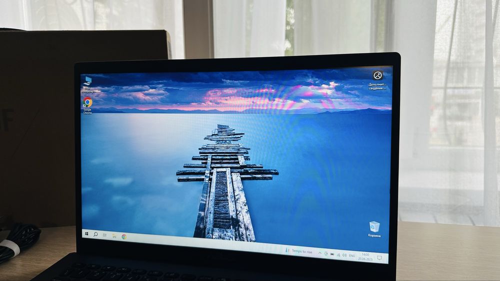 Ноутбук ASUS Vivobook 2024 с коробкой и документами