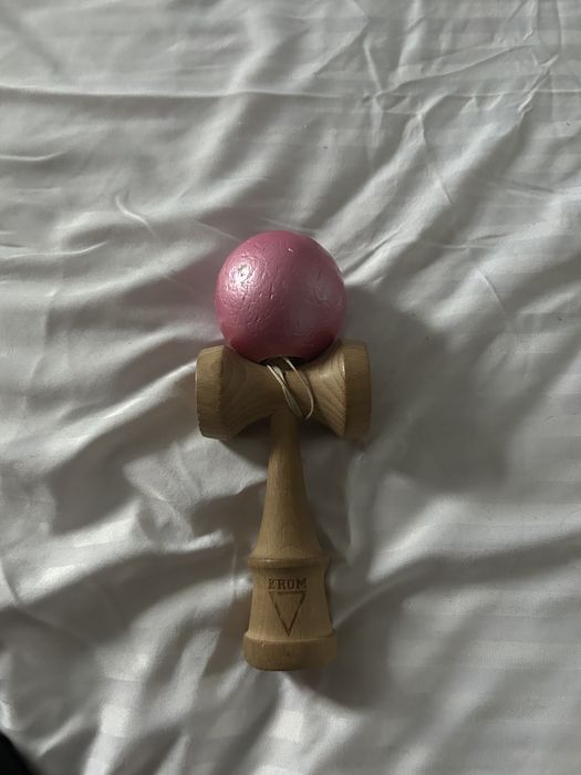 Vand Kendama Profesionala Roz
