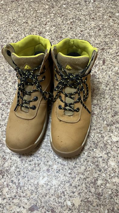 Delta plus аяқ киімі сатылады спец. Продам delta plus спец обувь 42раз