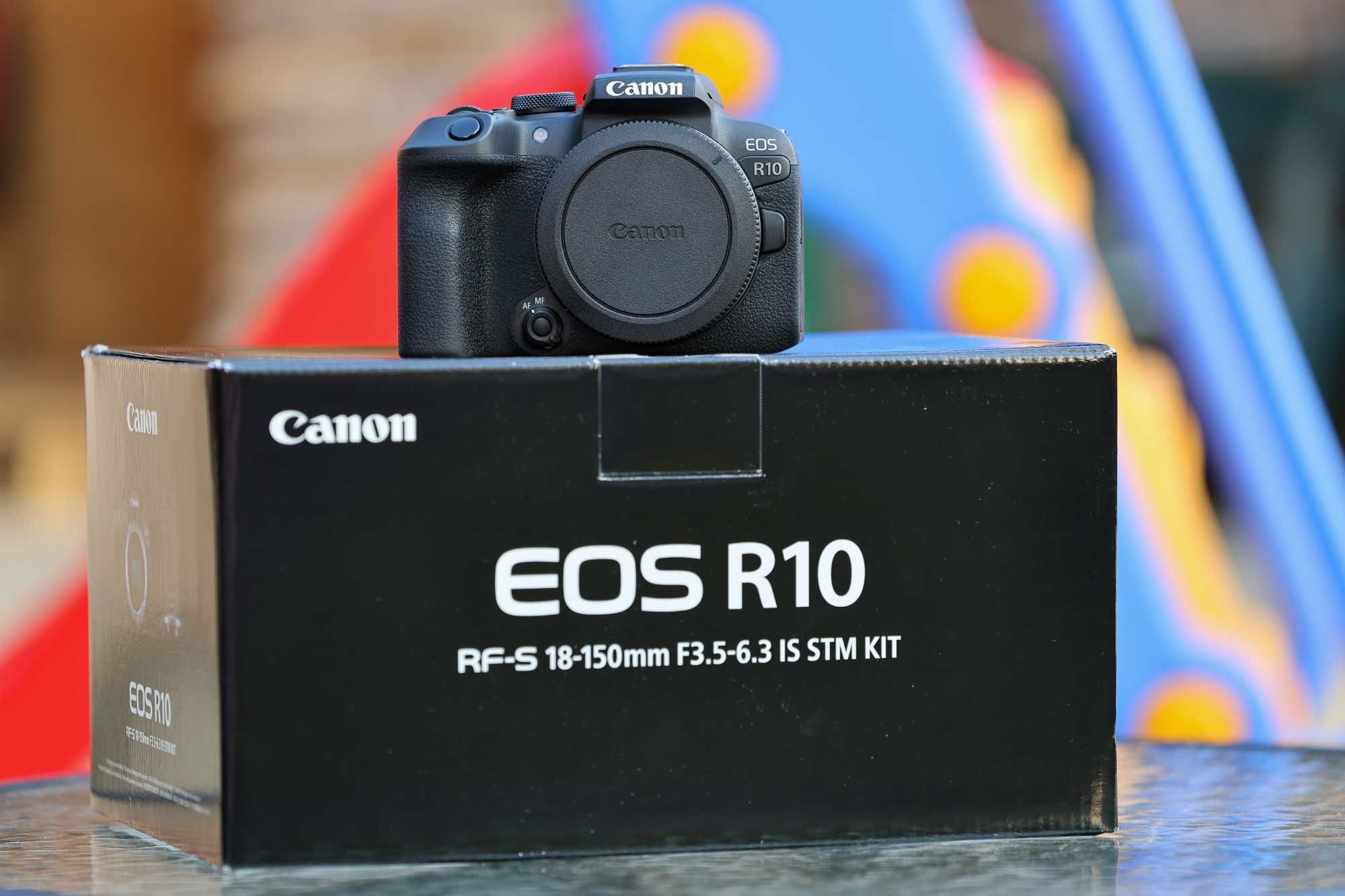 Фотоапарат Canon EOS R10 + обектив Canon RF-S 18-150mm