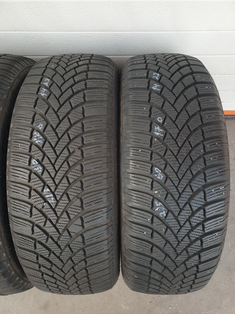 Зимни гуми 4 броя BRIDGESTONE Blizzak LM005 215 60 R17 дот 1422