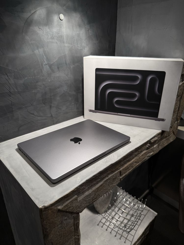 КАТО ЧИСТО НОВ Macbook Pro M3, 31 cycle