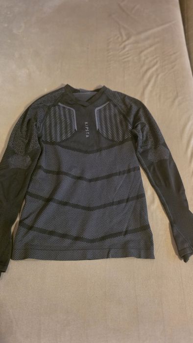 Детска термоблуза Kipsa футбол от Декатлон 8-9 г.