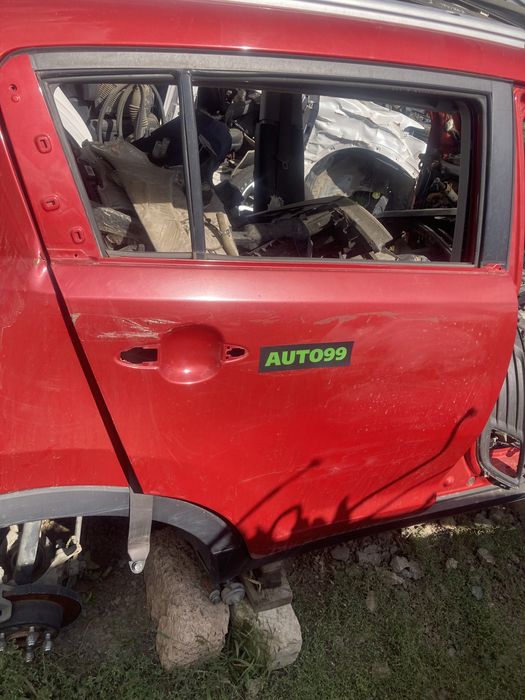 Дверь Kia sportage Кия Спортейдж 3