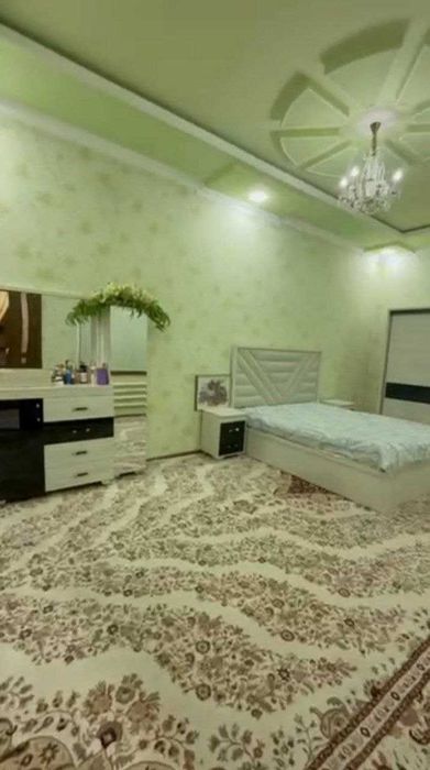 Срочно продается Участка Чиланзар, 4,9 сотих, 7-хона, 2-этаж.