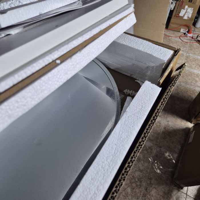 Голямо огледало  с шкаф за баня и др.