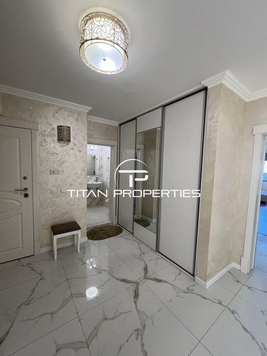 Тристаен апартамент, за продажба, Център