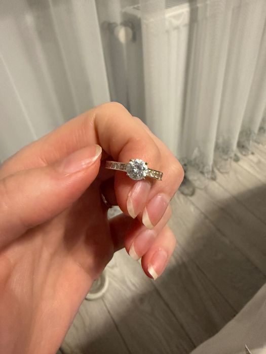 Inel de Logodnă Teilor