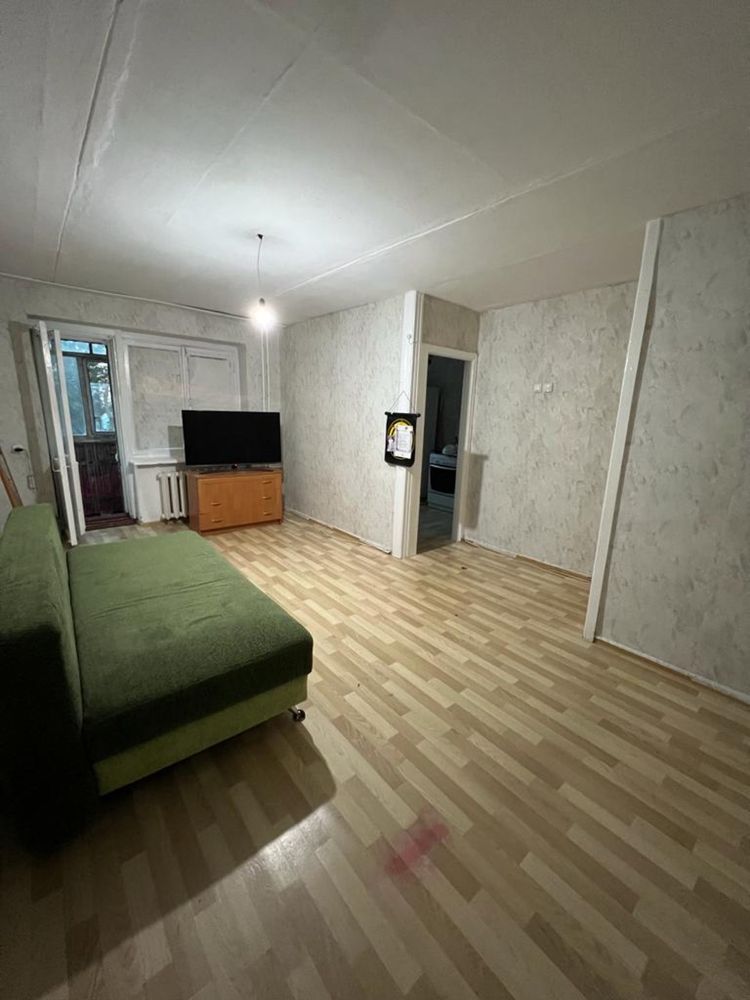 Продаётся 2 комнатная квартира в центре города Рудный