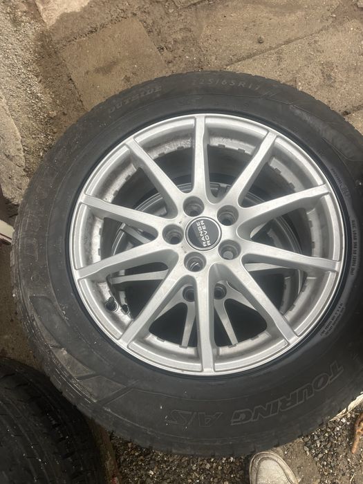 Jante pe 17 cu tit cu cauciuc 400 de euro negociabil