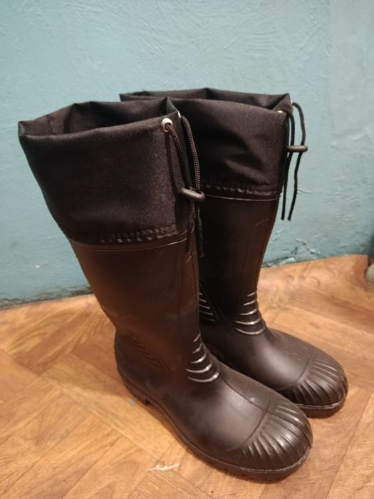 Продам сапоги резиновые утеплённые