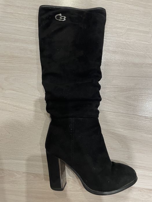 Зимние сапоги на каблуке ,36 р