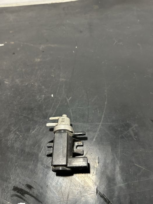 Electrovalva supapa vacuum Volkswagen vw Passat B5.5 Passat B6 1.9 avf