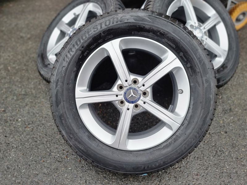 17цола Mercedes GLA,GLB -215/65/17 Bridgestone