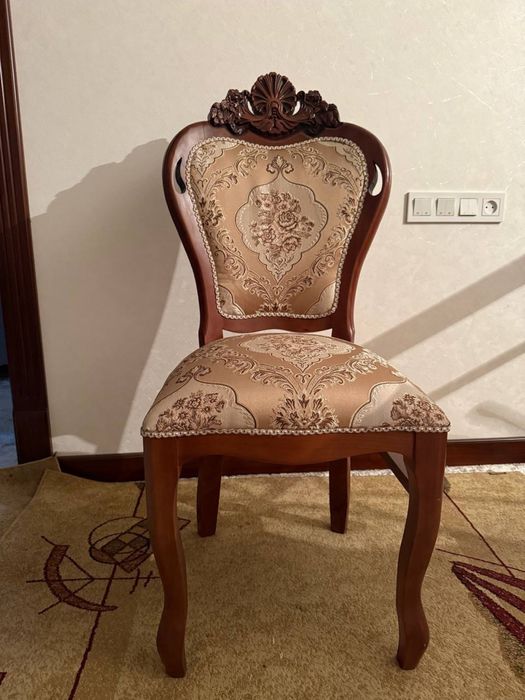 Стул в идеальном состоянии