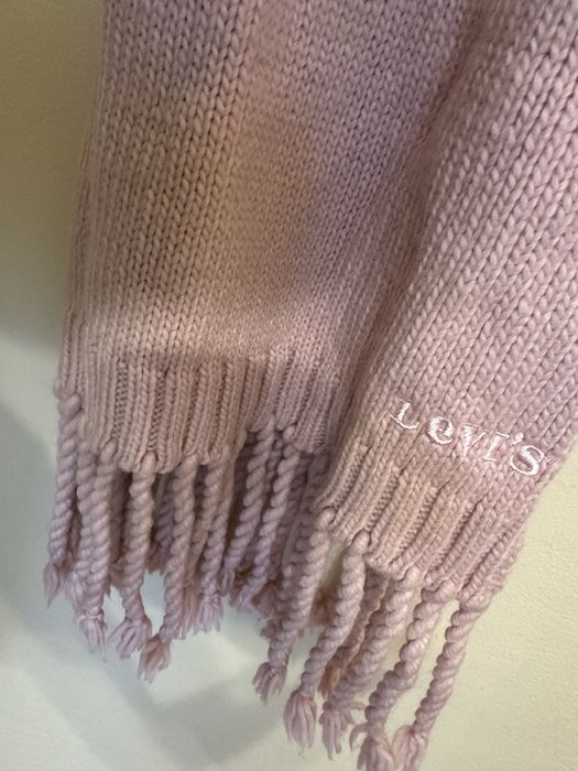 Нов шал на Levis