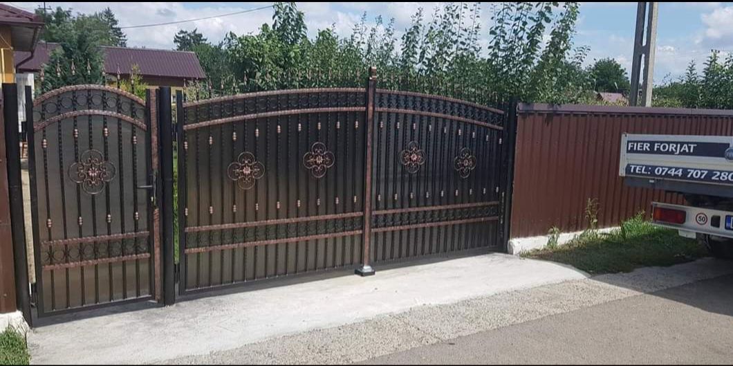 Vând casa ,renovata complet