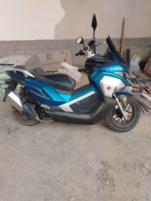 Скутер liyamotor