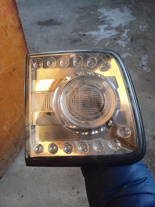 Ниссан Патрол у62  задний  левый внутренний  и правый наружные