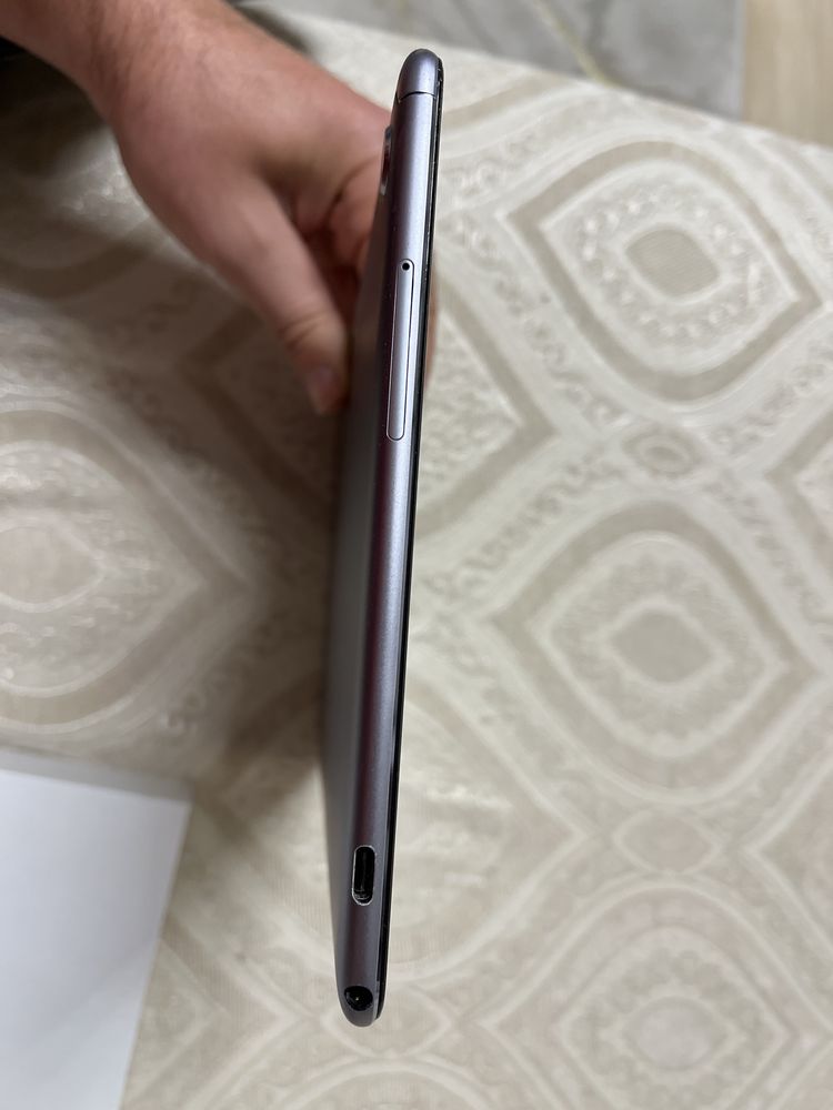 Таблет HUAWEI MediaPad M5 lite