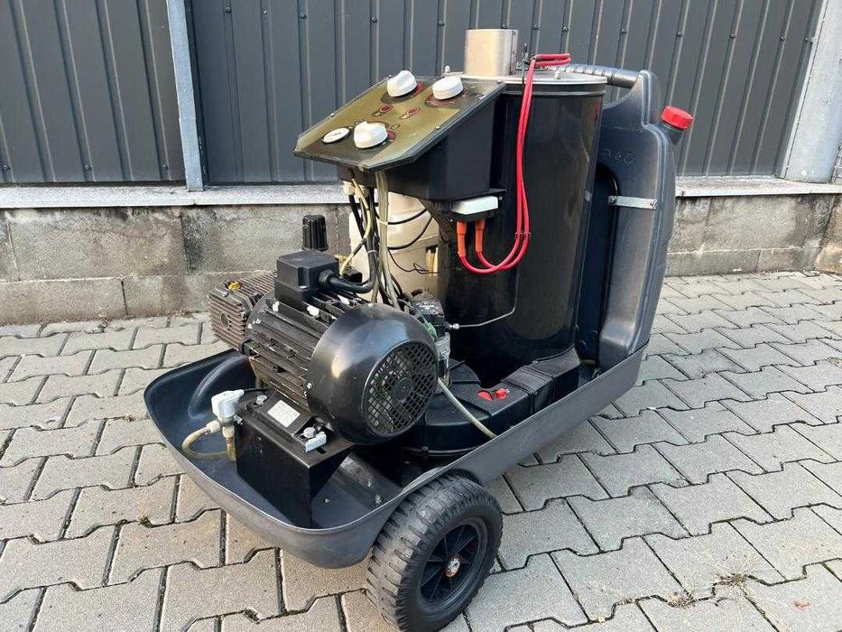 Aparat de spalat cu presiune cu apa calda Comet