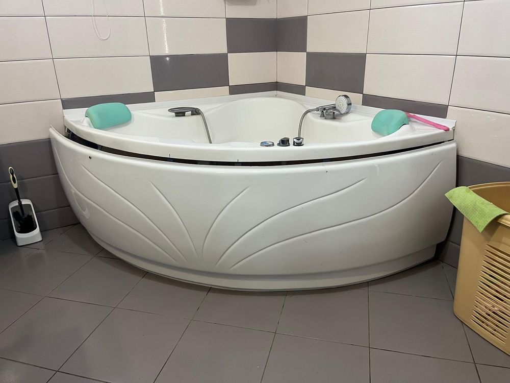 Cada jacuzzi 2 persoane