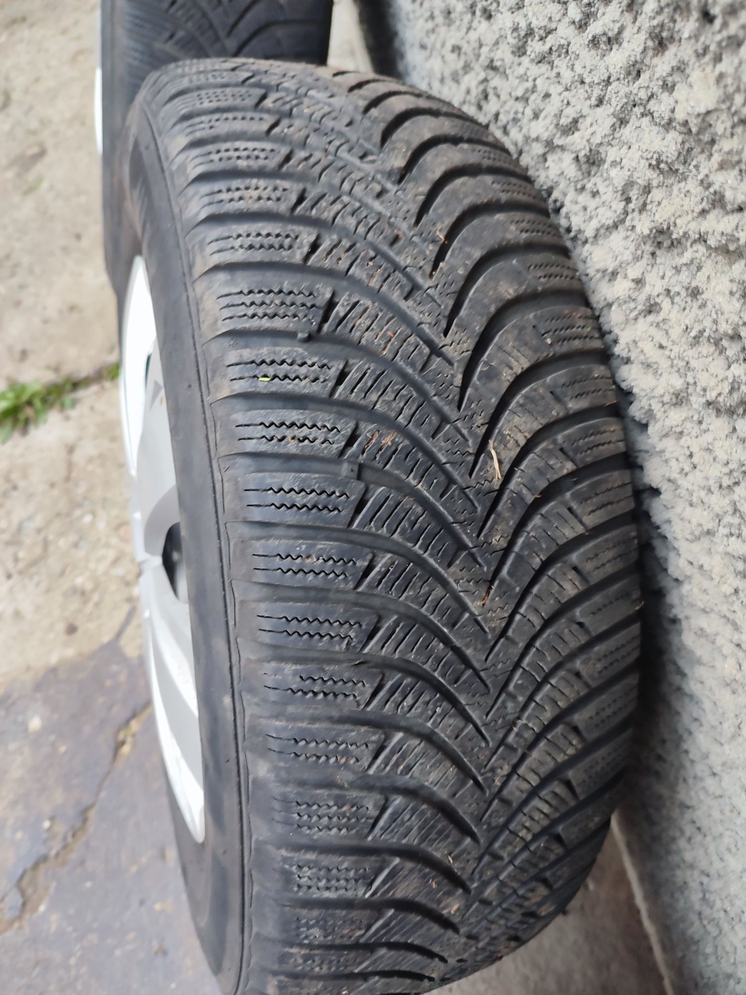 Cauciucuri de iarna cu jenti pt Tiguan etc  Hankook 215/65/16