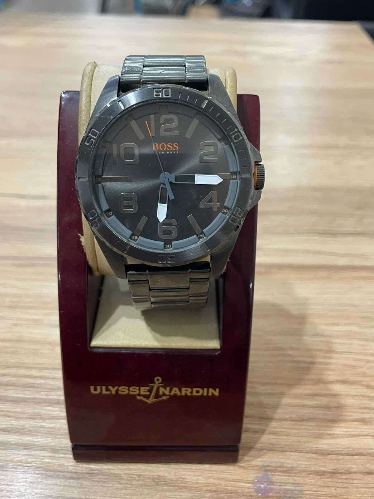 Часовник HUGO BOSS HB 204