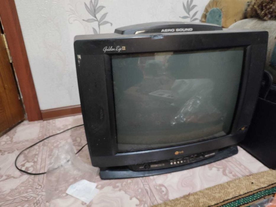 телевизор lg цветной