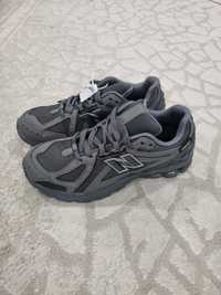 Новые кросовки 42 размера NEW BALANCE