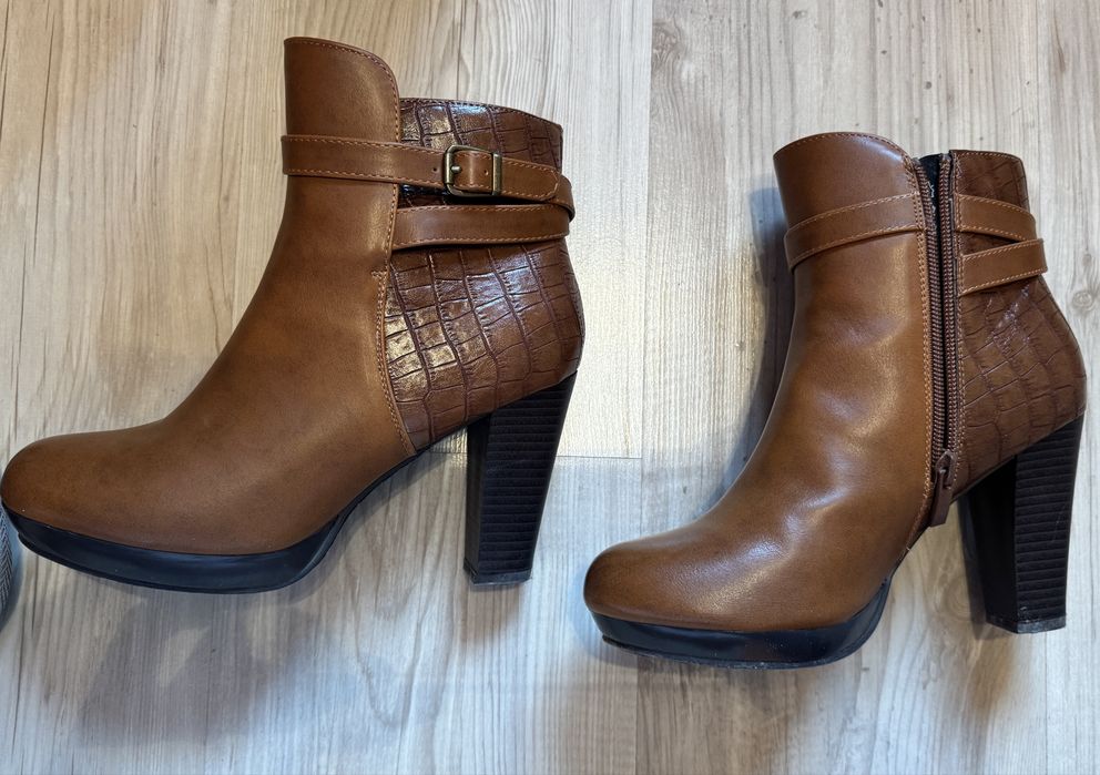 Продавам дамски боти