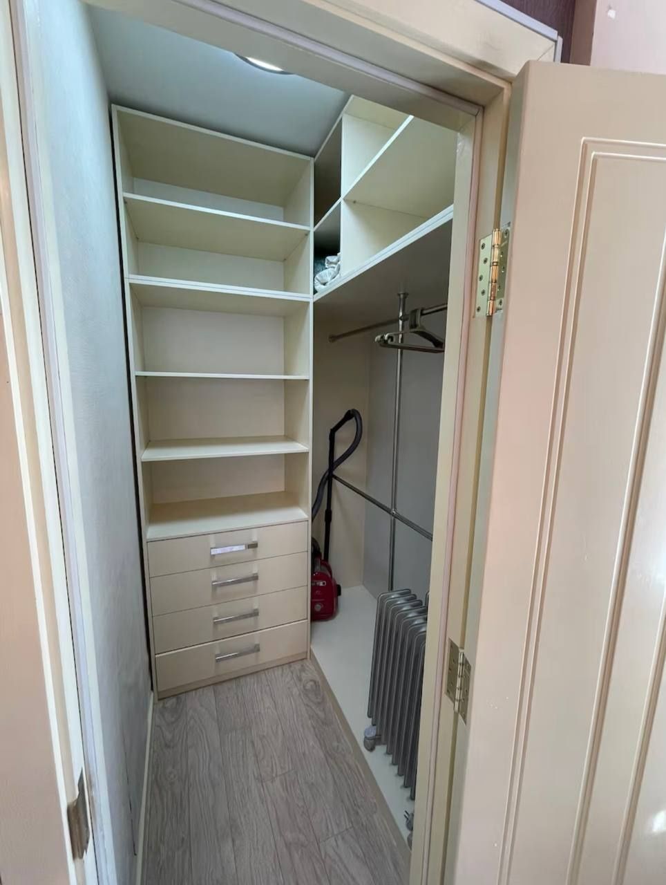 Продается Квартира 1в2/4/4 на Ц-1 Ор-р кафе Ecorn