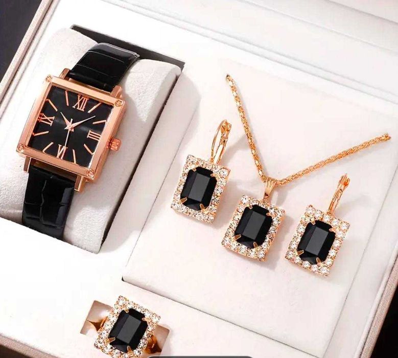 Подарочный набор украшений для женщин