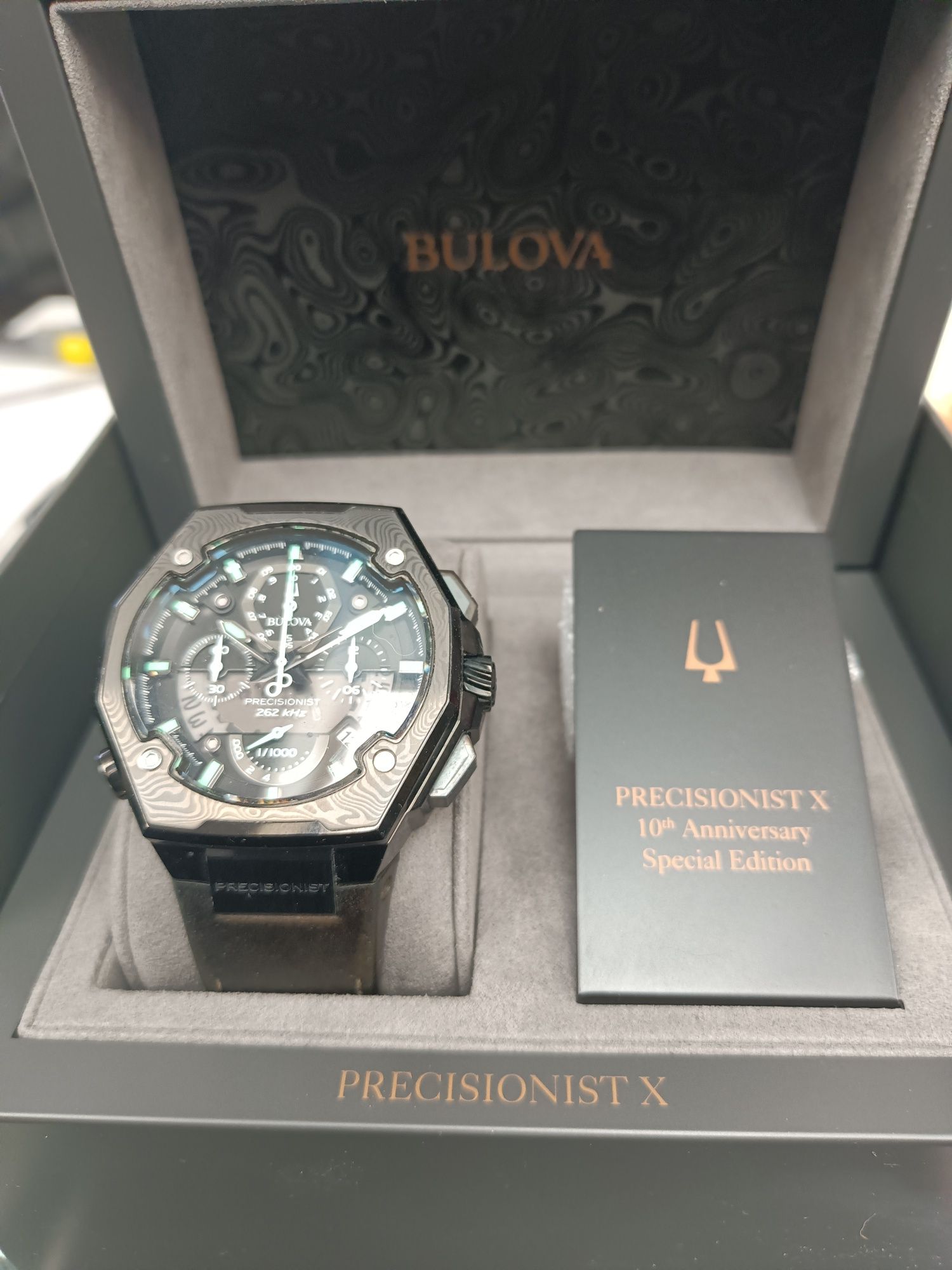 Часовник Bulova Precisionist X 10th Anniversary Special Edition